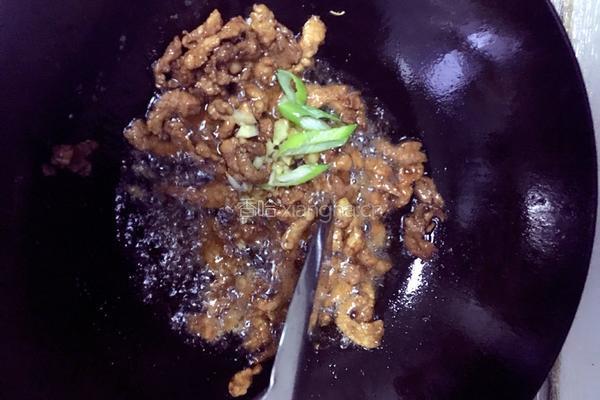 肉炒绿豆芽的做法图解4