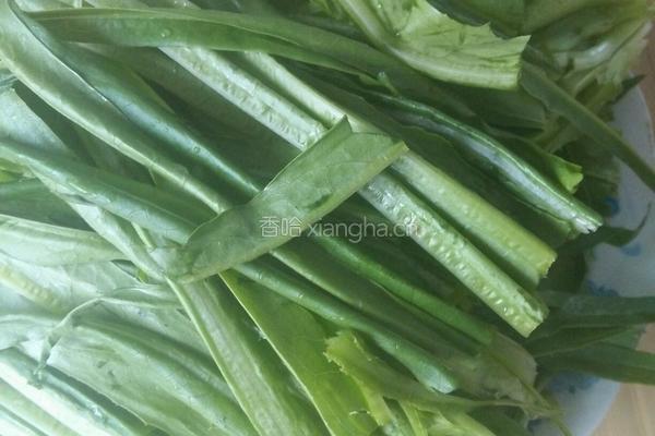 肉片辣炒油麦菜的做法图解1
