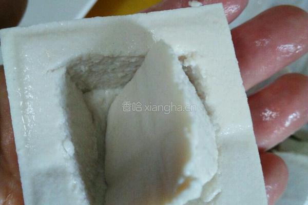 煎焖酿嫩豆腐的做法图解2