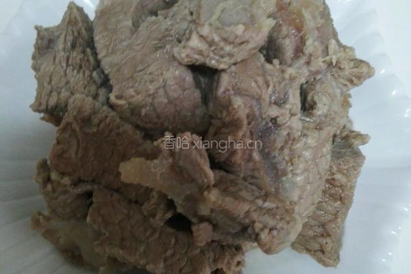 土豆烧牛肉的做法图解2