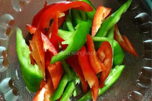蒜香双椒金针菇的做法图解4