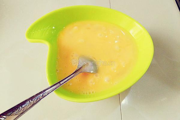 辣椒炒鸡蛋的做法图解2