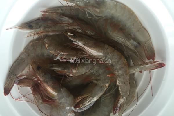 猪肉三鲜大馅水饺的做法图解2