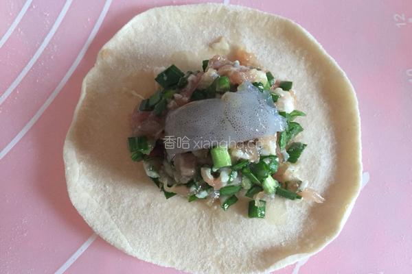 猪肉三鲜大馅水饺的做法图解8
