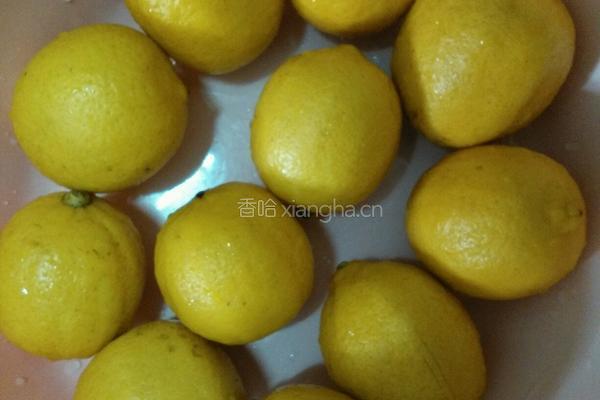 蜂蜜柠檬的做法图解1