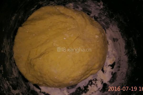 奶香南瓜双色馒头(还有焦糖花卷)的做法图解2