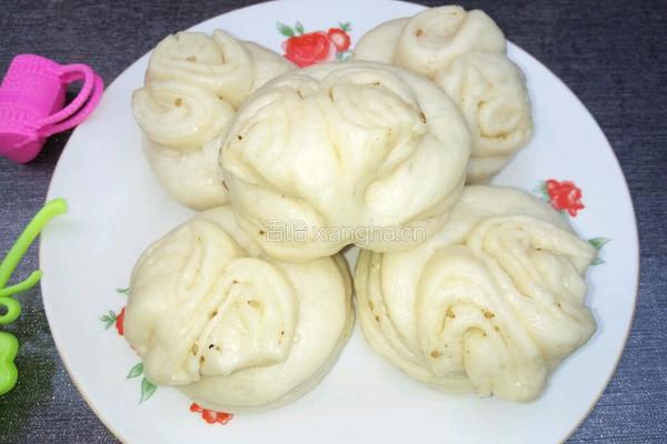 芝麻椒盐花卷的做法图解17