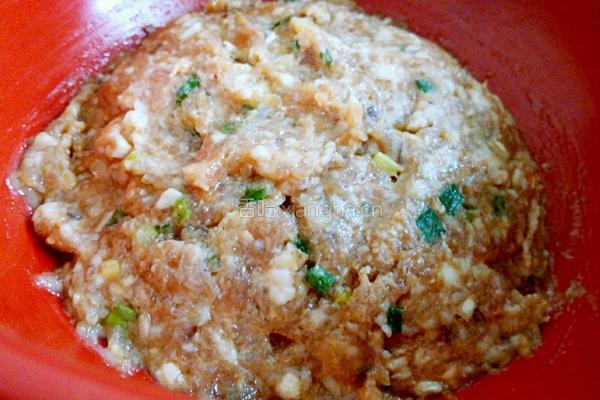 肉末炒毛豆的做法图解2
