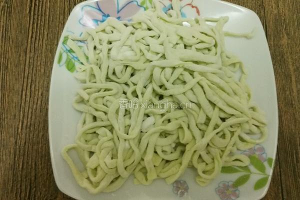 五彩手擀面的做法图解7