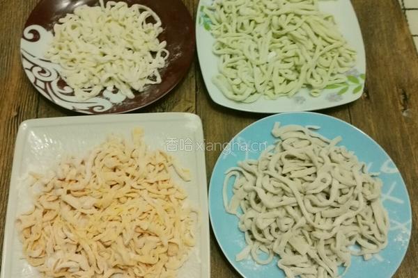 五彩手擀面的做法图解10
