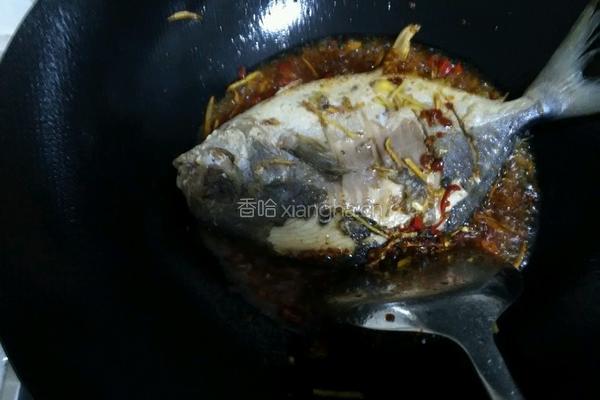 红烧鲳鱼的做法图解6