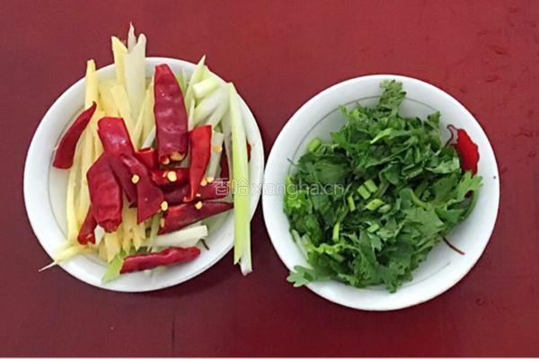 《红烧鲈鱼》的做法图解5