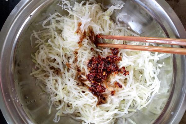 自制爽口咸菜的做法图解3