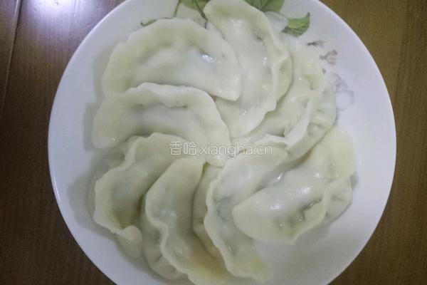 黄瓜鸡蛋虾仁饺子的做法图解6