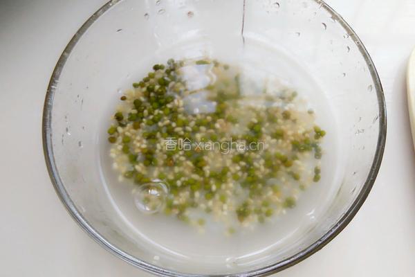 绿豆胡萝卜粥的做法图解3