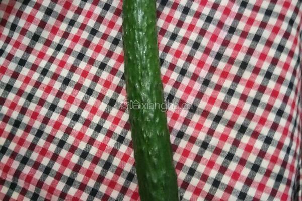 酱油黄瓜的做法图解1