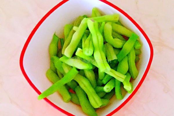 豆角烧茄子的做法图解2