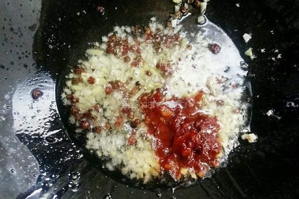 爆炒麻辣鸭肠的做法图解6