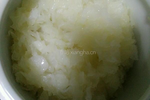 雪莲子银耳羹的做法图解4
