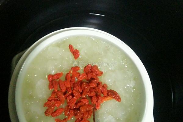 雪莲子银耳羹的做法图解7