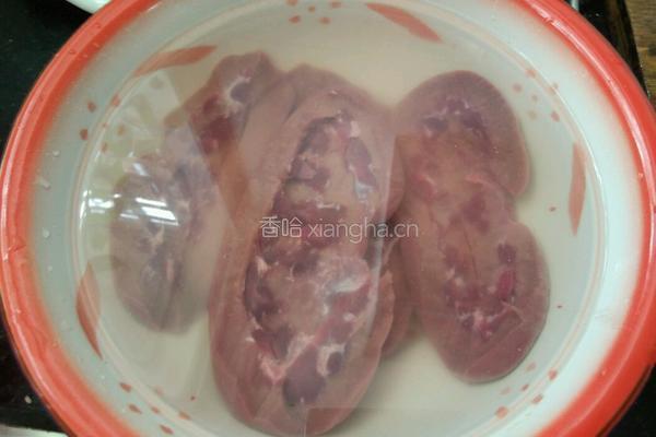 爆炒腰花的做法图解2