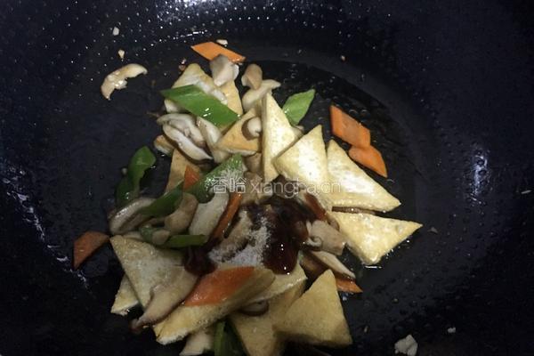香菇炒豆腐的做法图解9