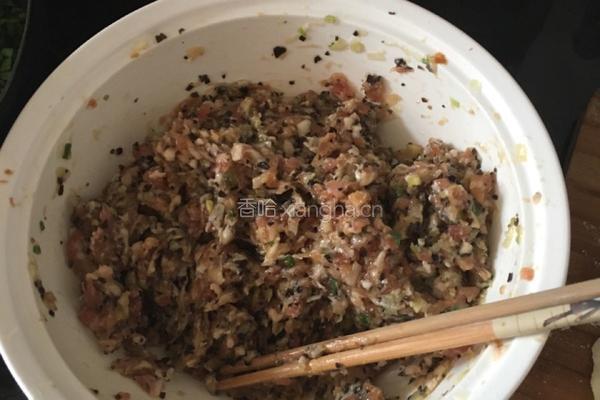 猪肉大葱包的做法图解1