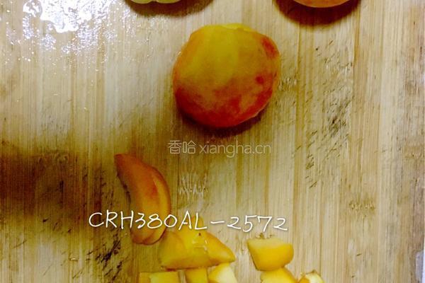 桃子绿茶的做法图解1