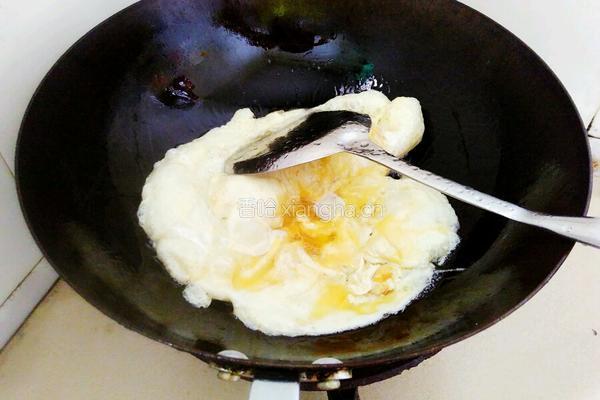 苦瓜炒鸡蛋的做法图解4