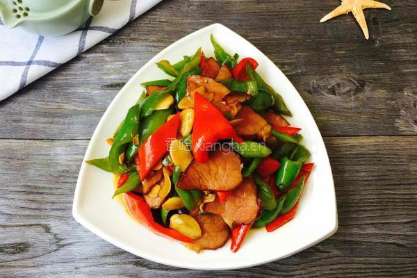 青椒炒腊肉的做法图解10
