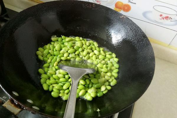 毛豆炒肉的做法图解8