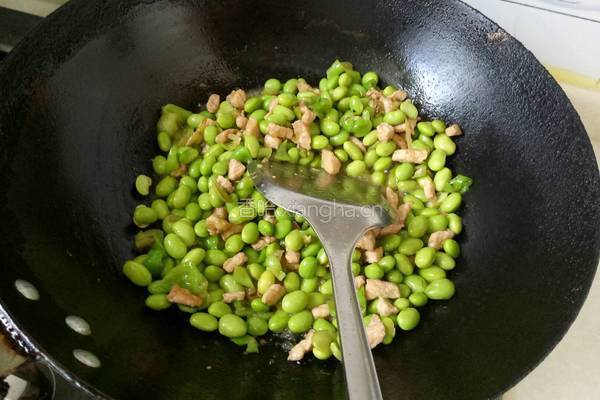 毛豆炒肉的做法图解13