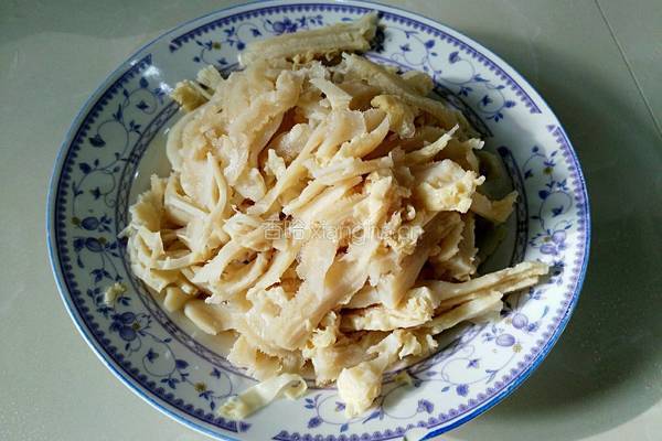 芹菜炒牛肚的做法图解1