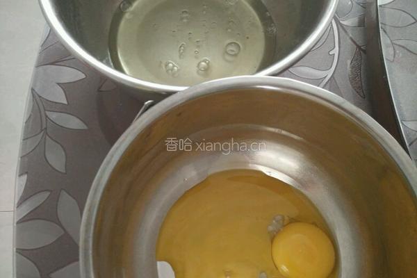 百香果蛋糕卷的做法图解1