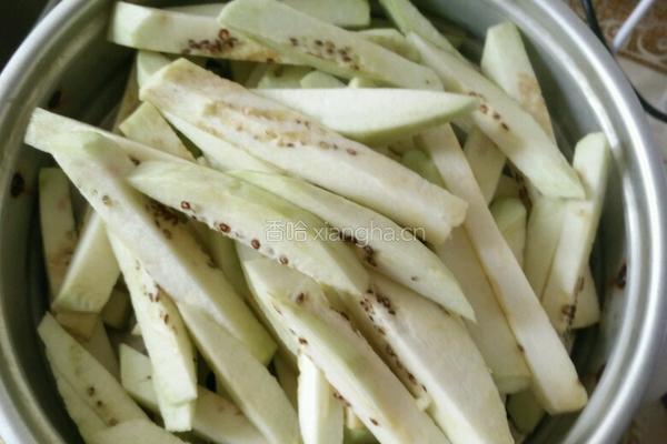 蚝油香茄的做法图解2
