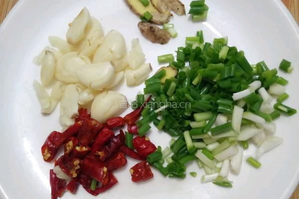 香菇烧鸡的做法图解3