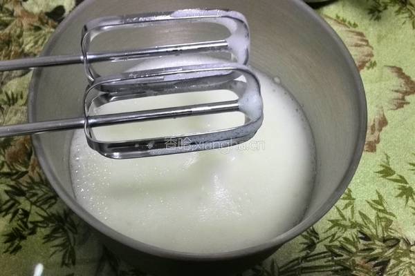 中空戚风蛋糕8寸加厚的做法图解12