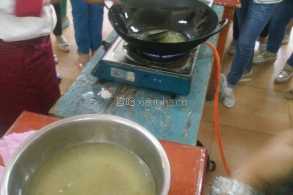 新疆大盘鸡的做法图解2