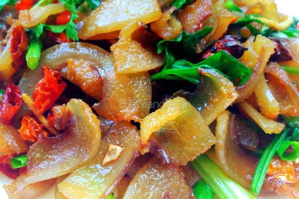 干煸牛皮的做法图解3