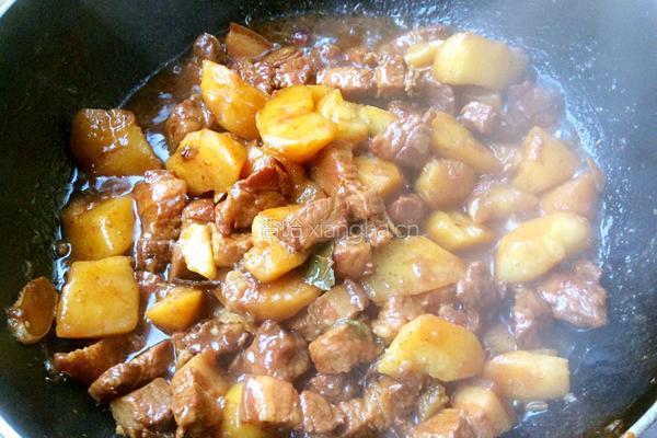 红烧肉炖土豆芹菜末的做法图解13