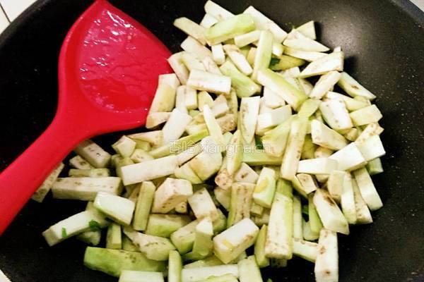 茄子炒鸡蛋的做法图解10