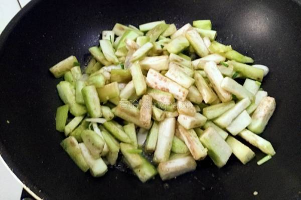 茄子炒鸡蛋的做法图解11