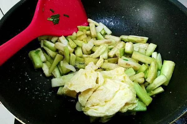 茄子炒鸡蛋的做法图解12
