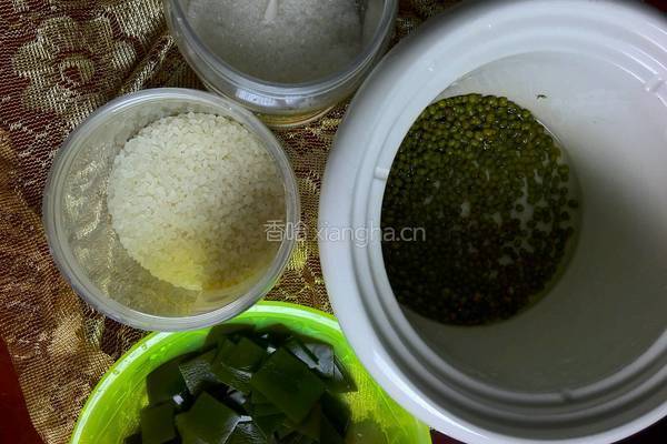 绿豆海带粥（炖锅版）的做法图解1