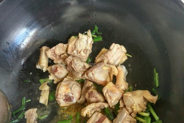 鸡腿烧土豆的做法图解3