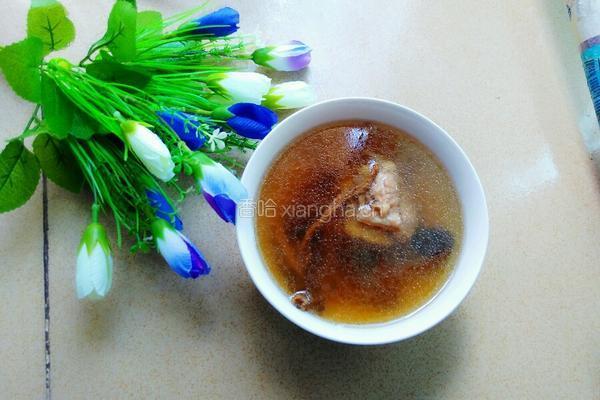 大骨茶树菇汤