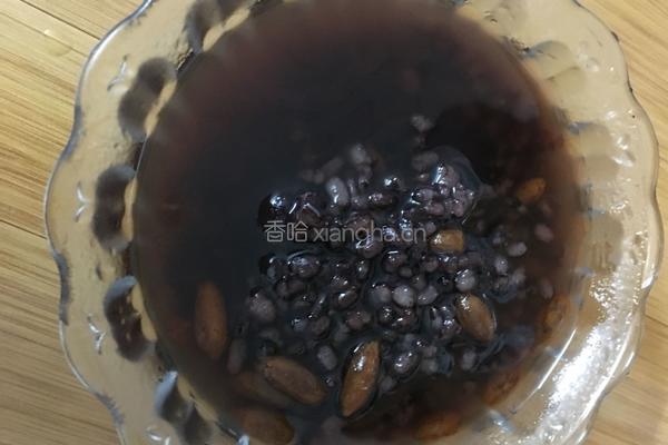 黑米红枣粥的做法图解4