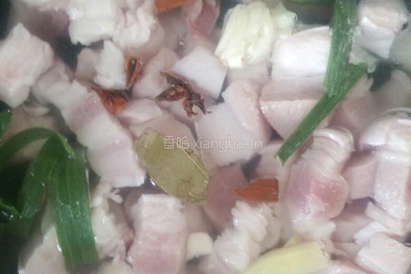 红烧肉豆角炖土豆的做法图解3