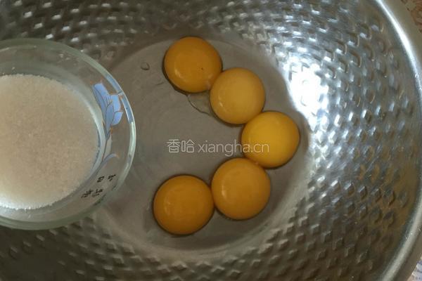 戚风蛋糕的做法图解3