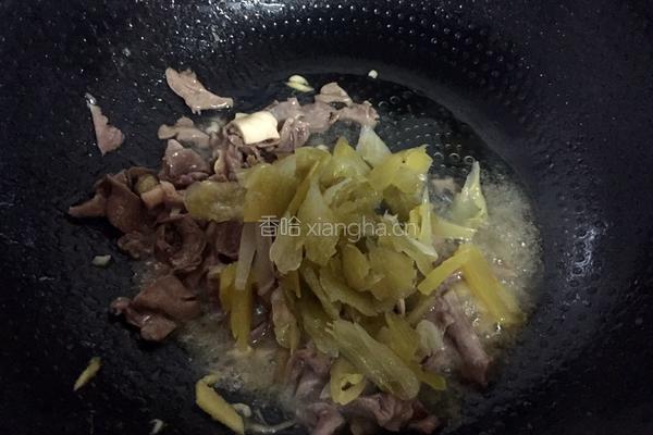 猪心炒咸菜的做法图解6